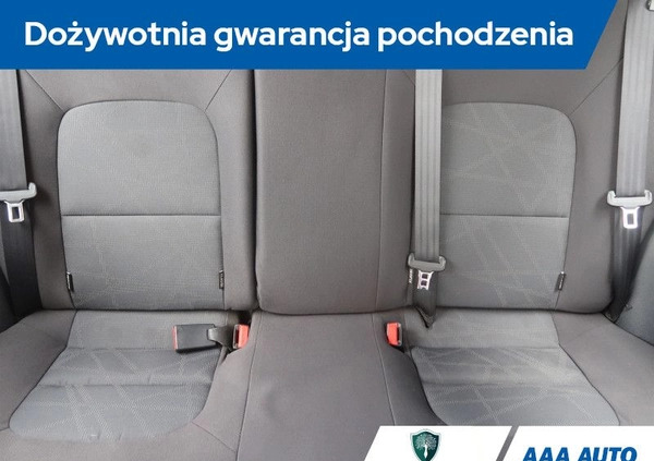 Kia Rio cena 32000 przebieg: 110571, rok produkcji 2016 z Przeworsk małe 137